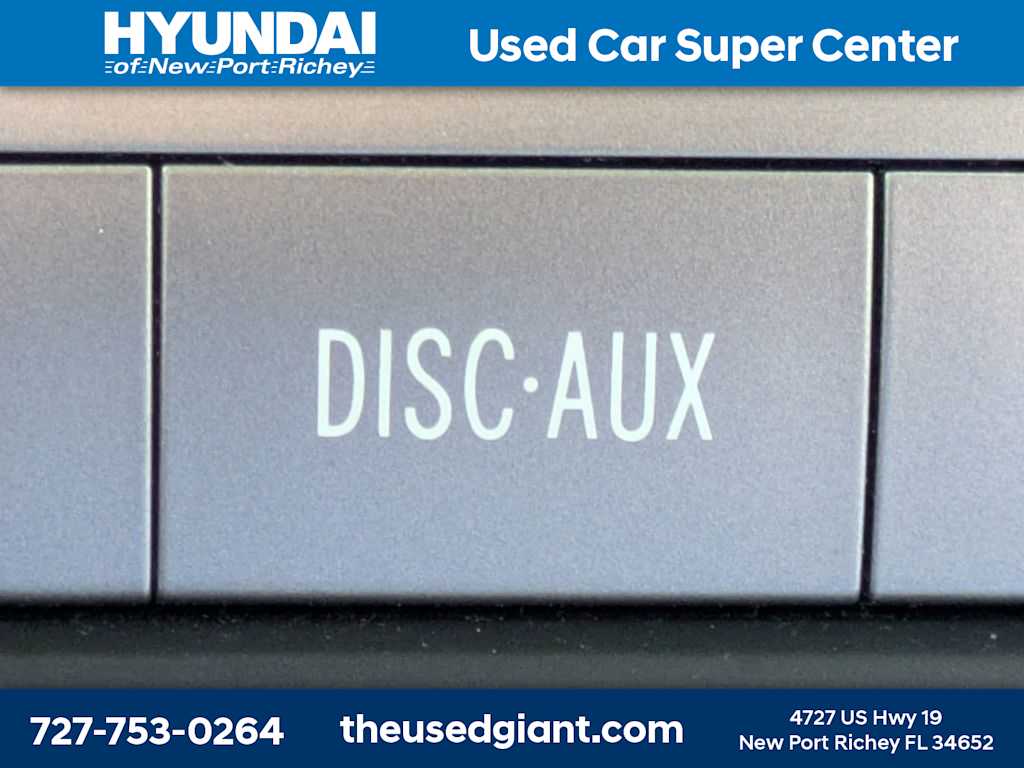Thumbnail: 2012 Toyota Highlander - 27