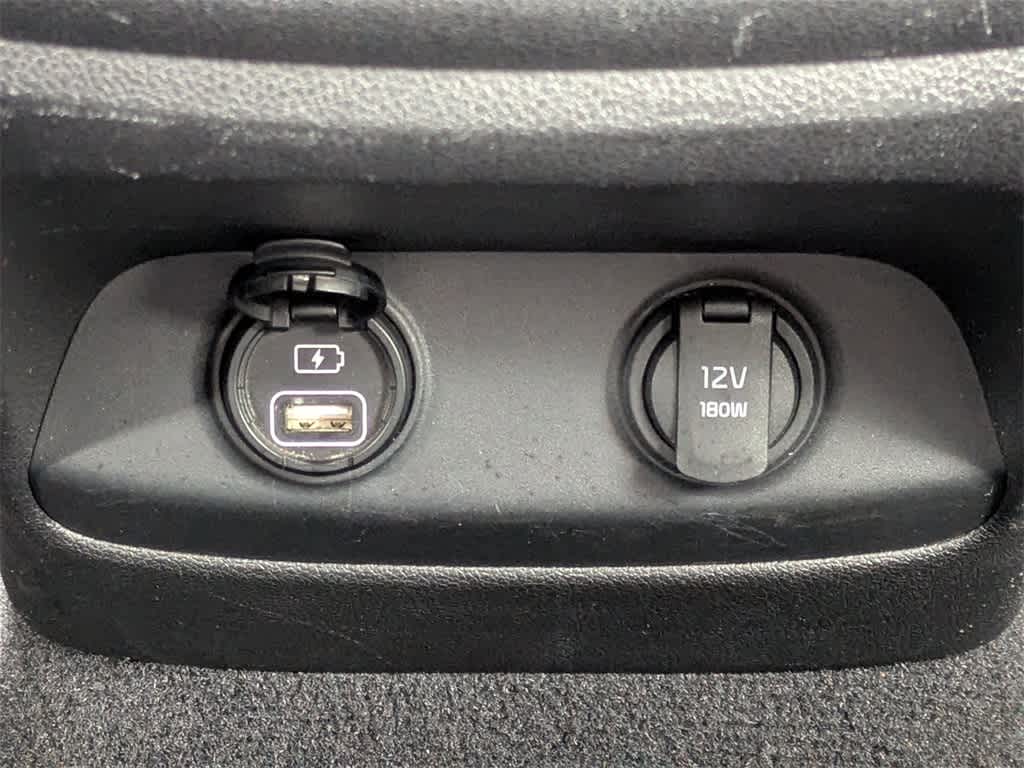 Thumbnail: 2017 Kia Sorento - 17