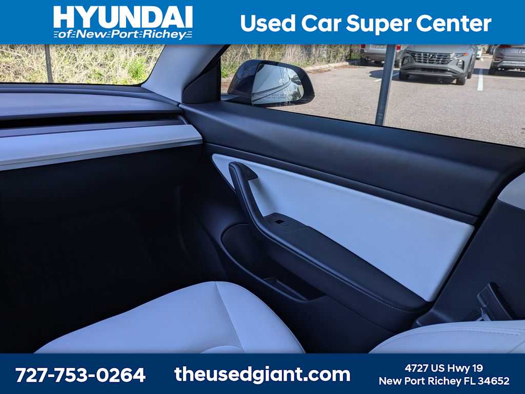 Thumbnail: 2021 Tesla Model 3 - 16