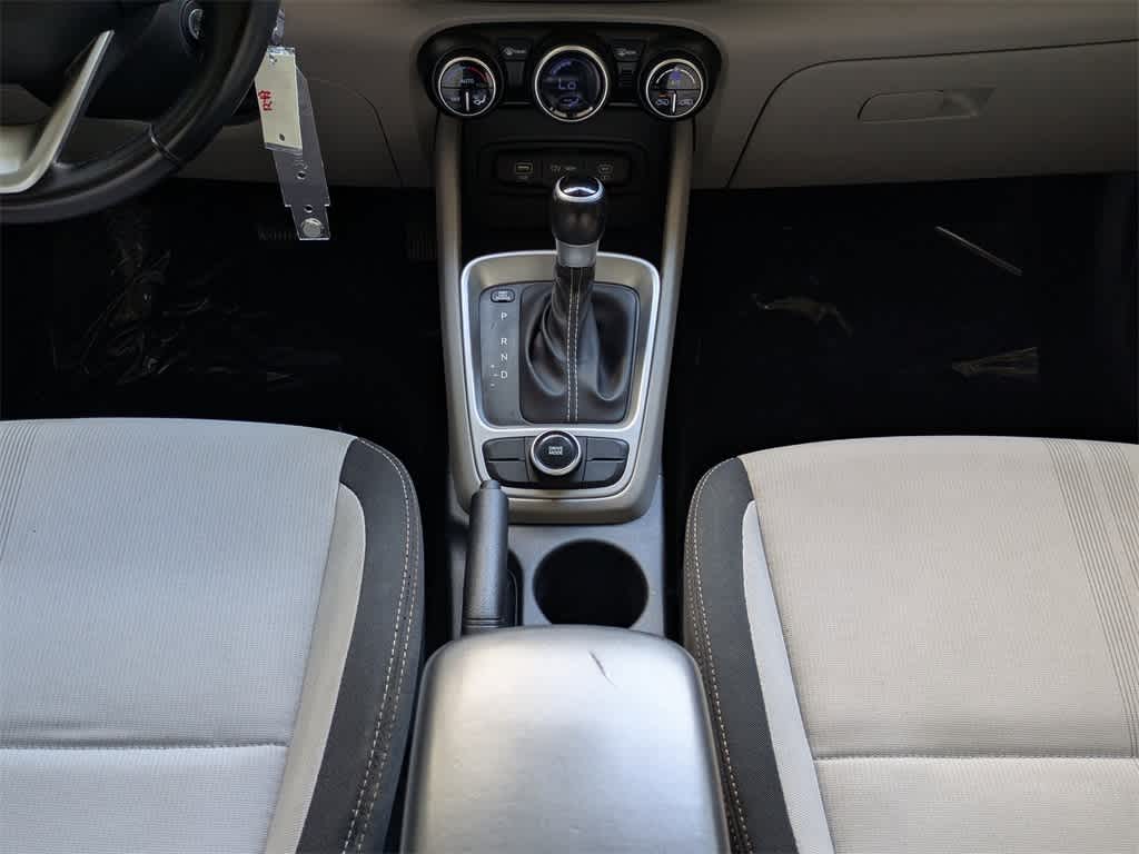 Thumbnail: 2023 Hyundai Venue - 19