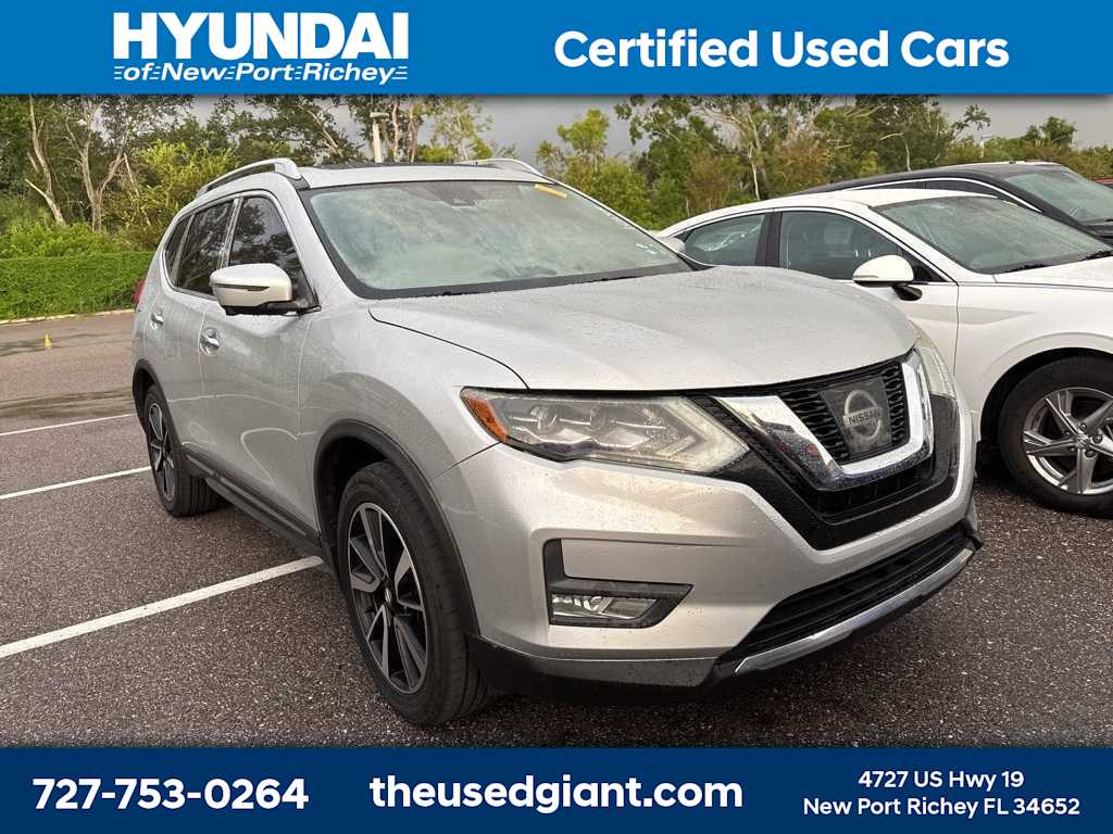 Thumbnail: 2017 Nissan Rogue - 4