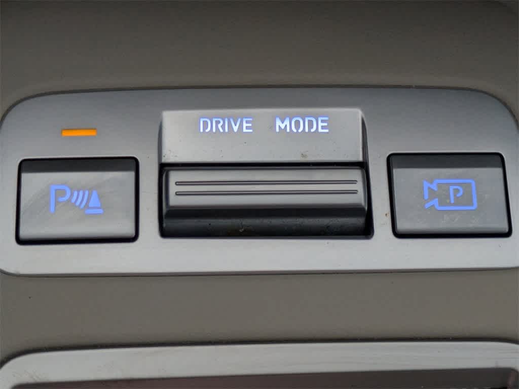 Thumbnail: 2022 Genesis GV70 - 33