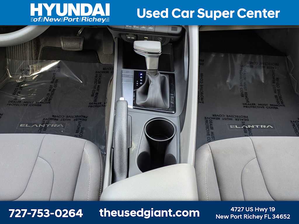 Thumbnail: 2024 Hyundai Elantra - 18