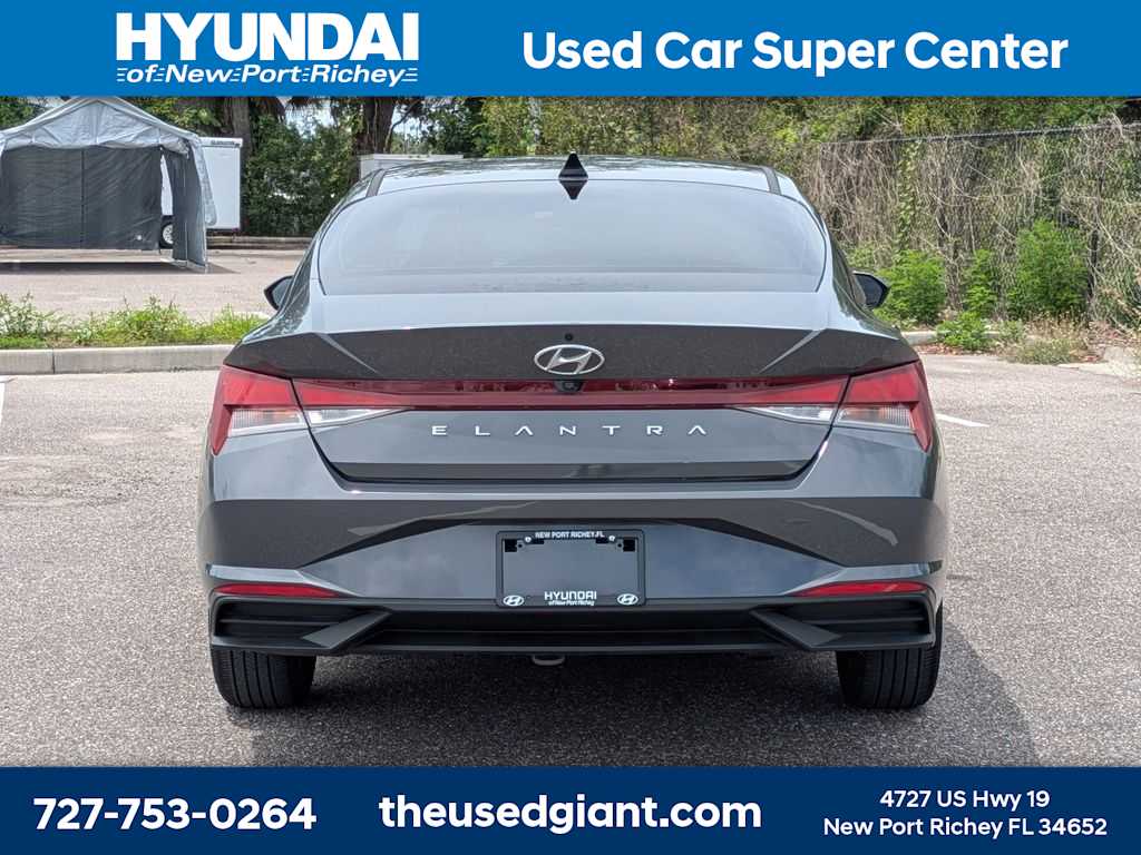 Thumbnail: 2023 Hyundai Elantra - 3
