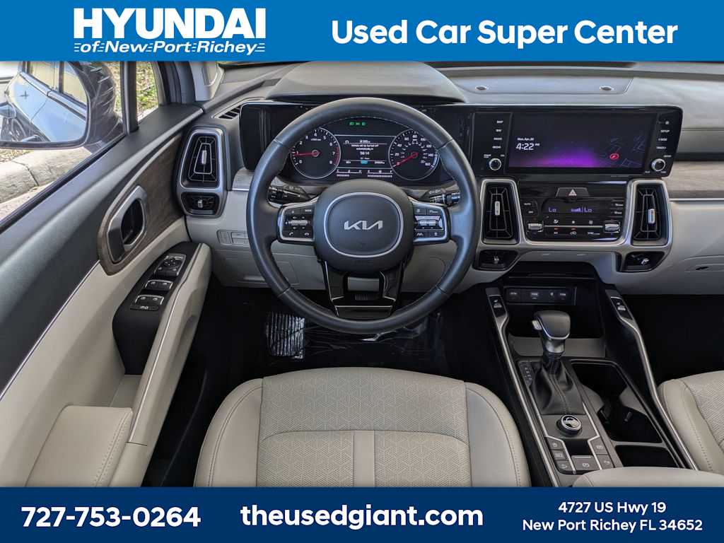 Thumbnail: 2023 Kia Sorento - 22