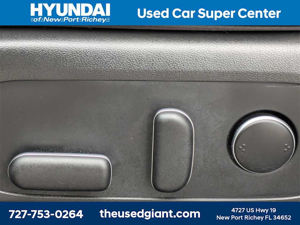 Thumbnail: 2022 Hyundai Ioniq 5 - 23