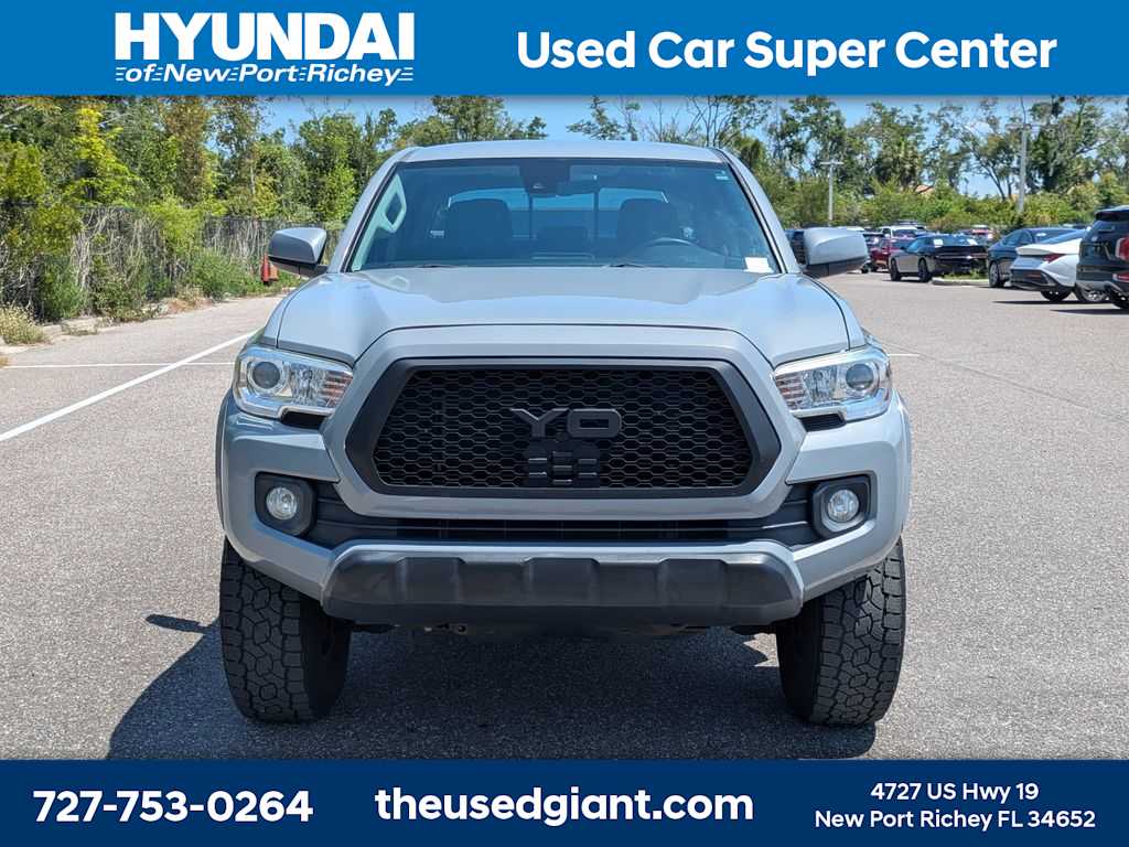 Thumbnail: 2019 Toyota Tacoma - 8