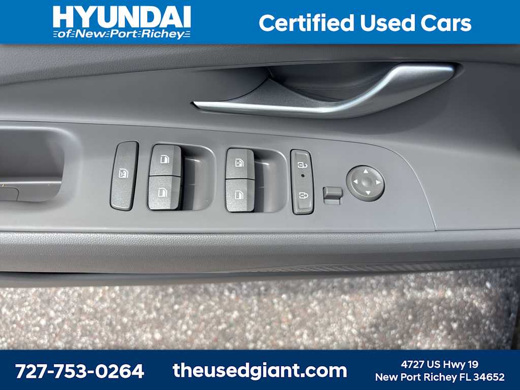 2024 Hyundai Elantra SEL 17