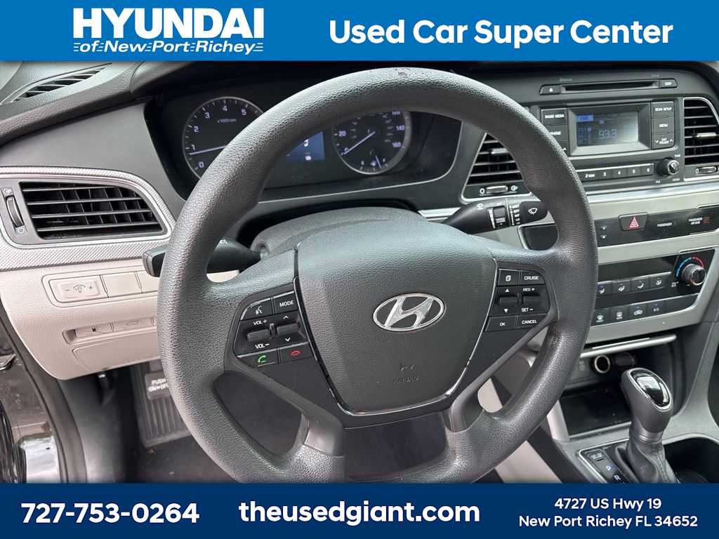 Thumbnail: 2015 Hyundai Sonata - 10