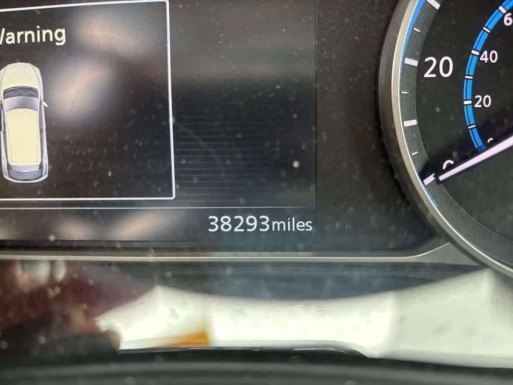 Thumbnail: 2023 Nissan Leaf - 11