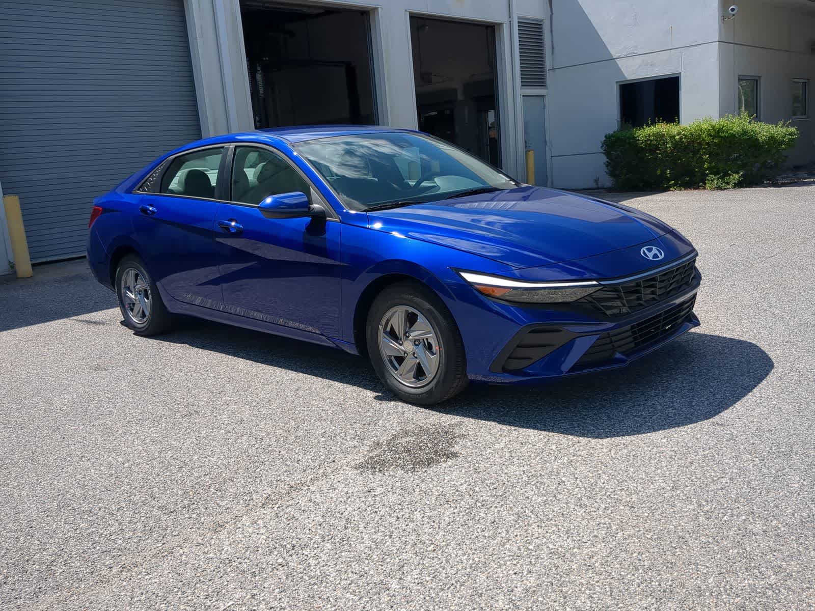 Thumbnail: 2025 Hyundai Elantra - 8