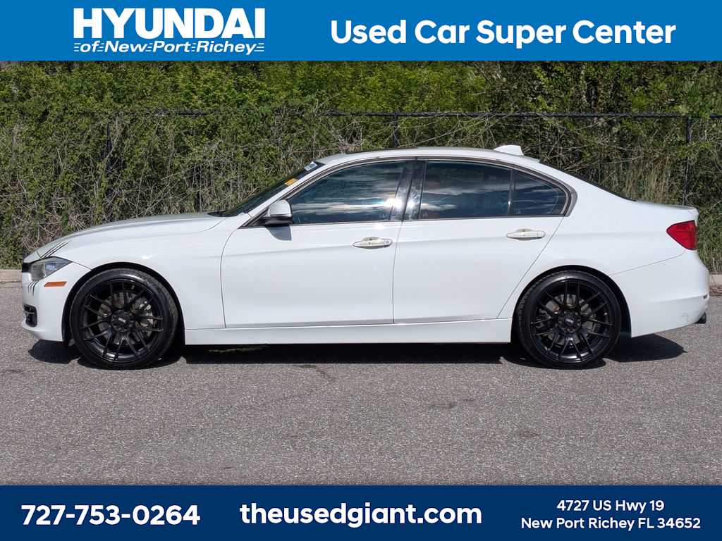Thumbnail: 2013 BMW 3 Series - 2