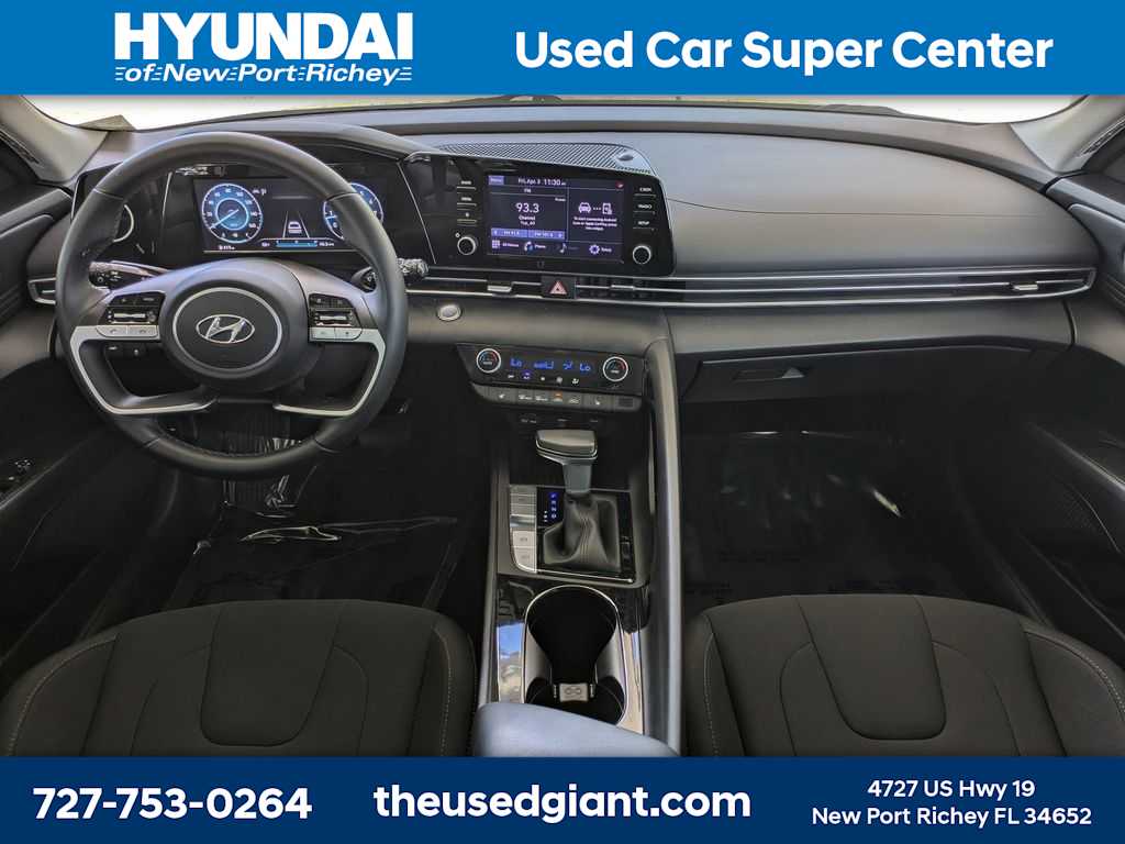 Thumbnail: 2022 Hyundai Elantra - 12