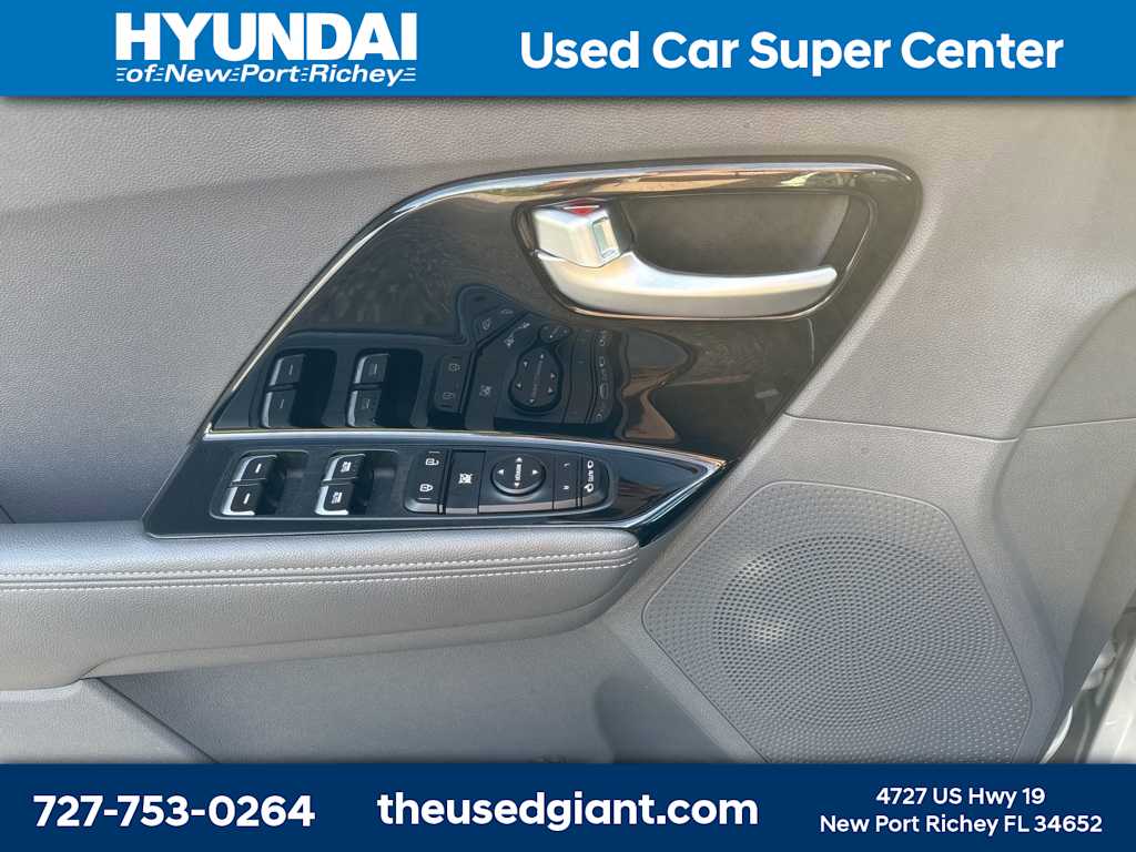 Thumbnail: 2018 Kia Niro - 10