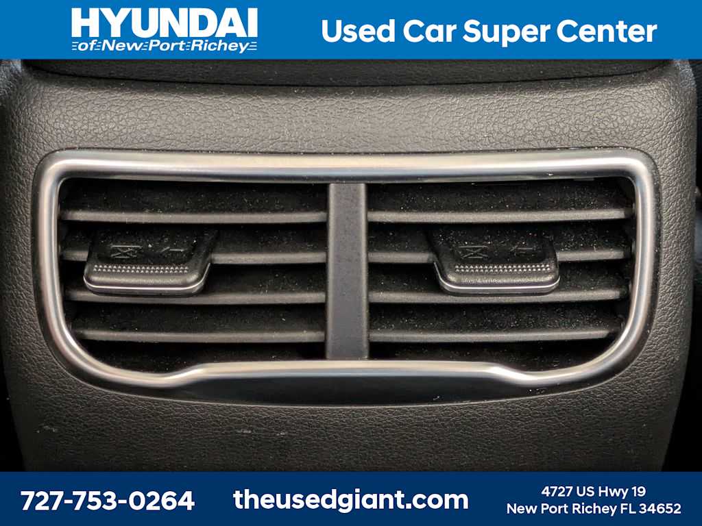 Thumbnail: 2023 Hyundai Santa Fe - 16