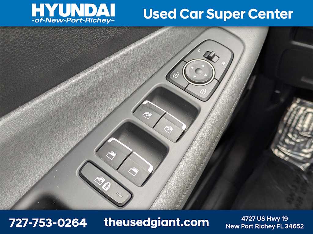 Thumbnail: 2022 Hyundai Santa Fe - 31