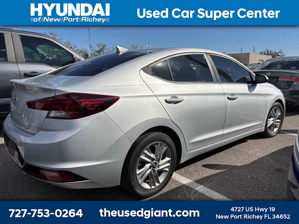 Thumbnail: 2019 Hyundai Elantra - 3