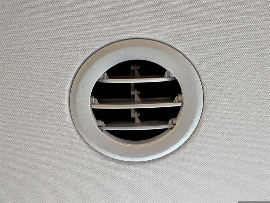 Thumbnail: 2023 Kia Carnival - 18