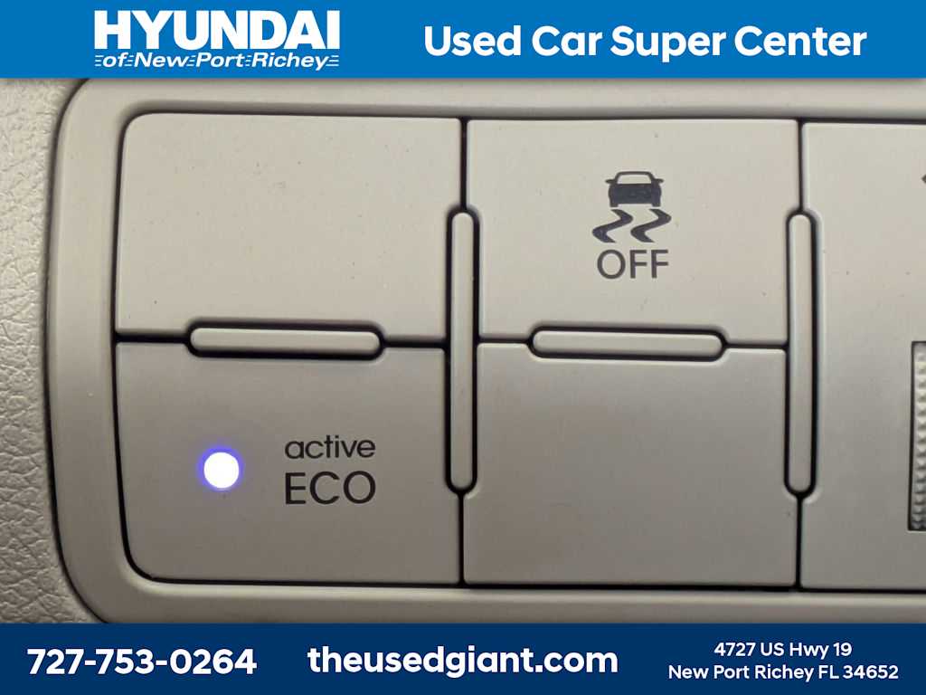 Thumbnail: 2016 Hyundai Accent - 22