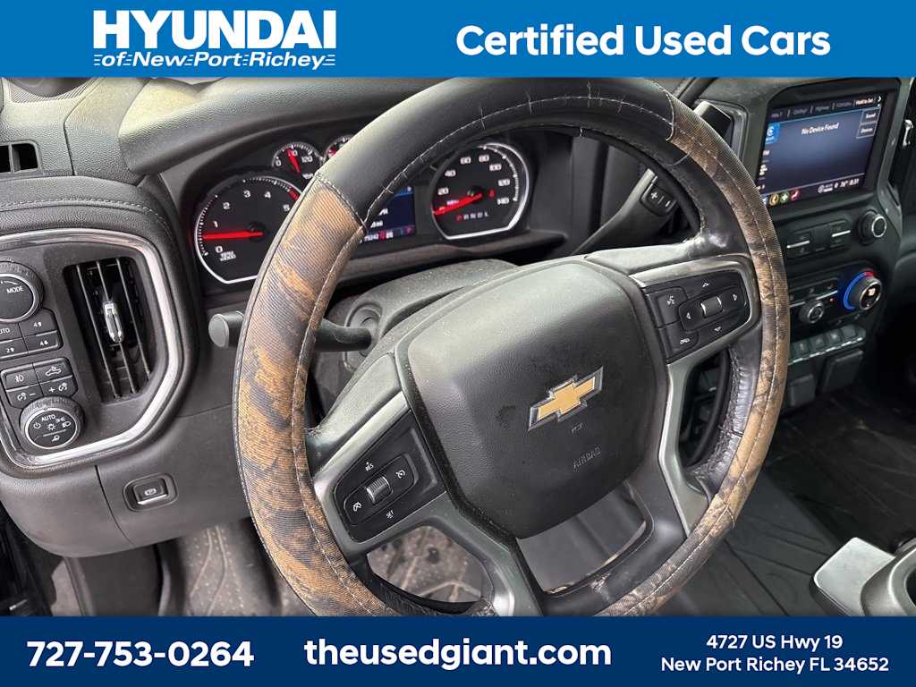 Thumbnail: 2022 Chevrolet Silverado 3500 - 13