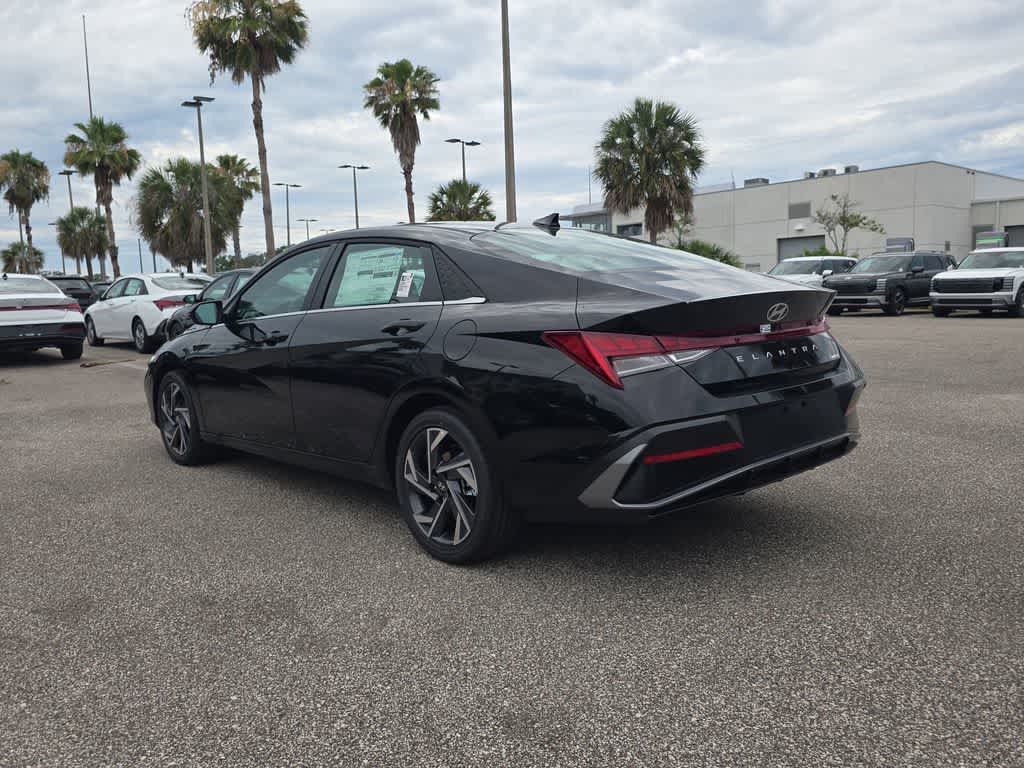 Thumbnail: 2026 Hyundai Elantra - 4