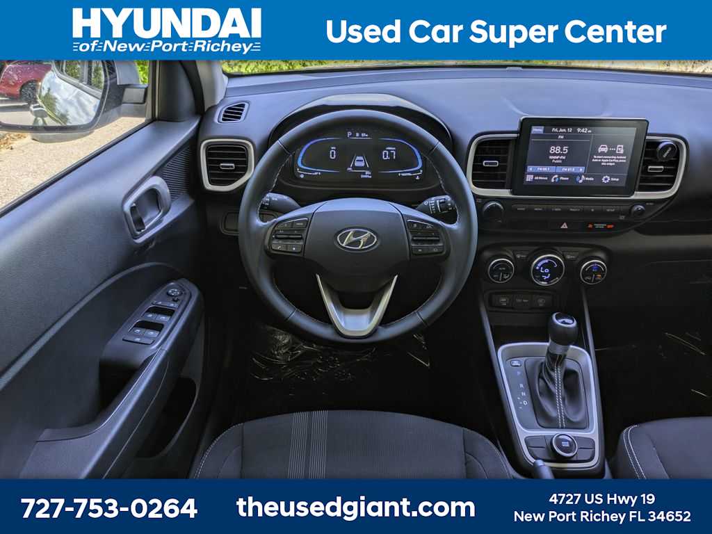 Thumbnail: 2024 Hyundai Venue - 17