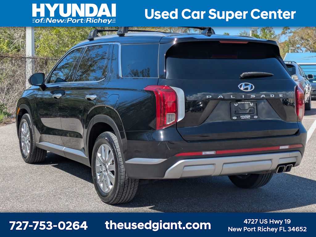 Thumbnail: 2023 Hyundai Palisade - 3