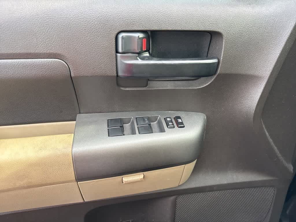 Thumbnail: 2011 Toyota Tundra - 13