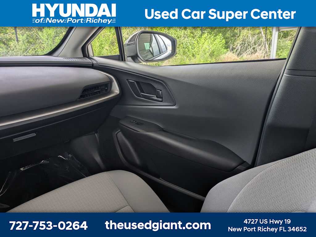 Thumbnail: 2024 Toyota Prius - 19