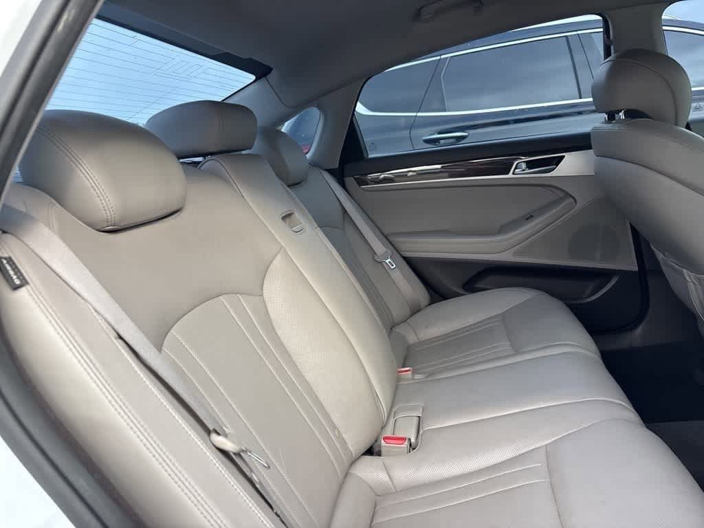 Thumbnail: 2015 Hyundai Genesis - 8