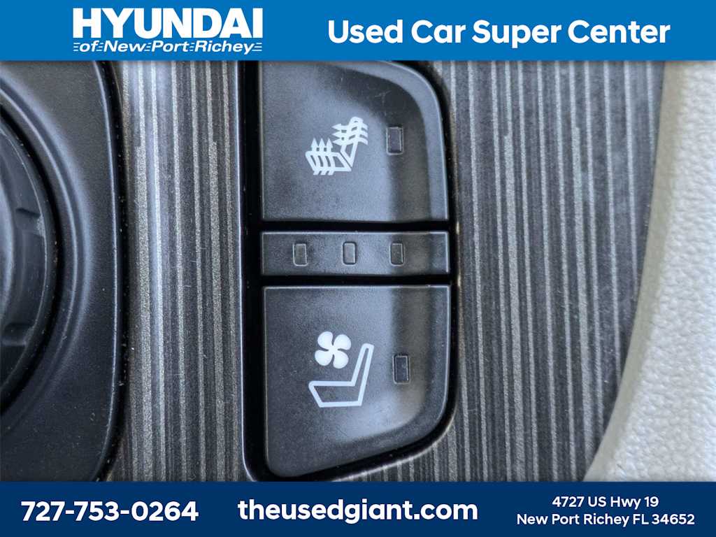 Thumbnail: 2022 GMC Acadia - 34