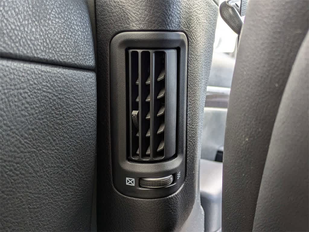 Thumbnail: 2009 Hyundai Santa Fe - 16