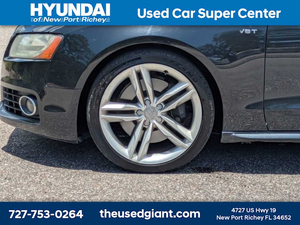 Thumbnail: 2010 Audi S5 - 10