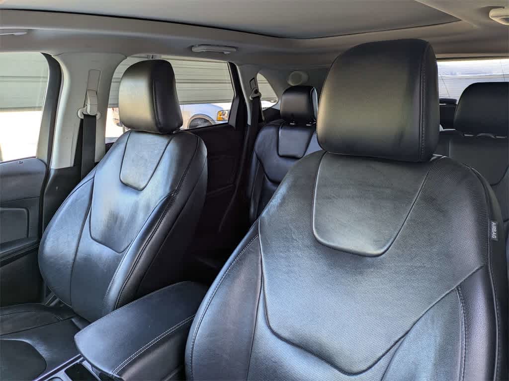 Thumbnail: 2020 Ford Edge - 7