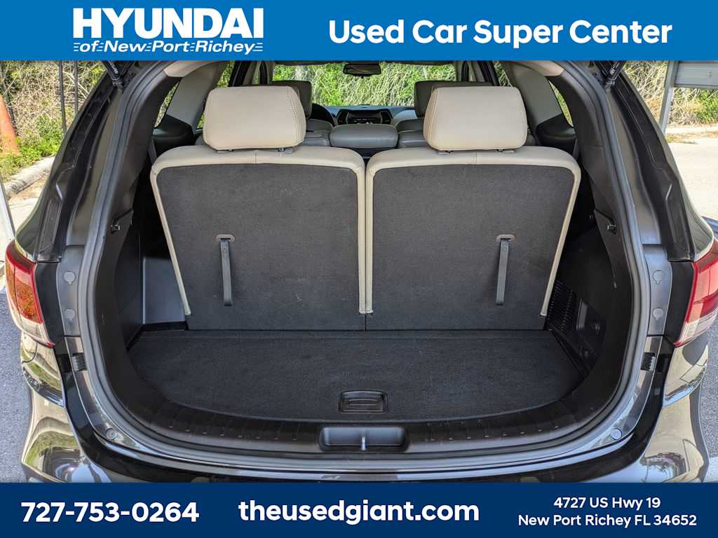 Thumbnail: 2017 Hyundai Santa Fe - 12