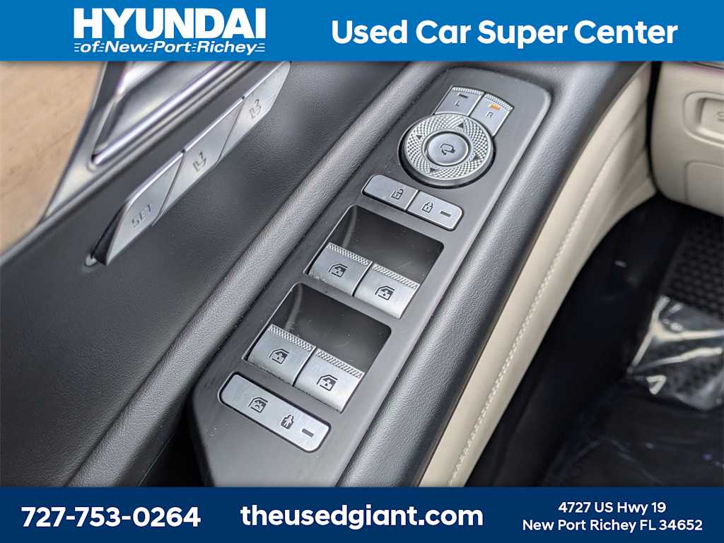 Thumbnail: 2021 Genesis GV80 - 36