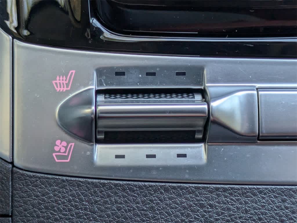 Thumbnail: 2023 Kia Carnival - 36