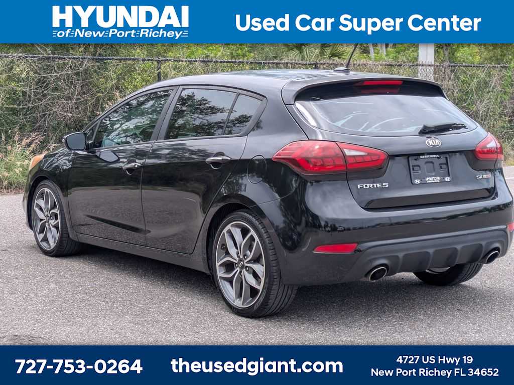 Thumbnail: 2016 Kia Forte - 3
