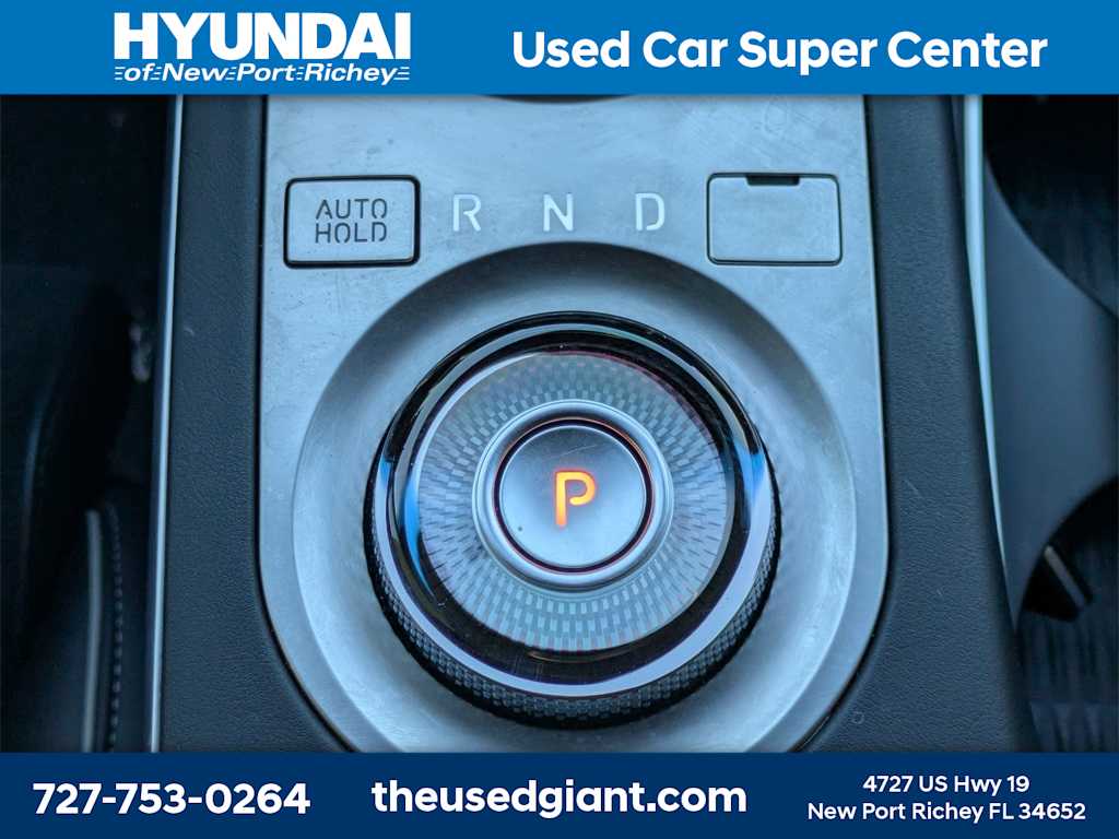 Thumbnail: 2022 Genesis GV70 - 35