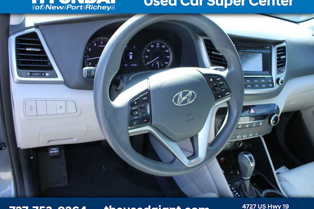 Thumbnail: 2017 Hyundai Tucson - 10