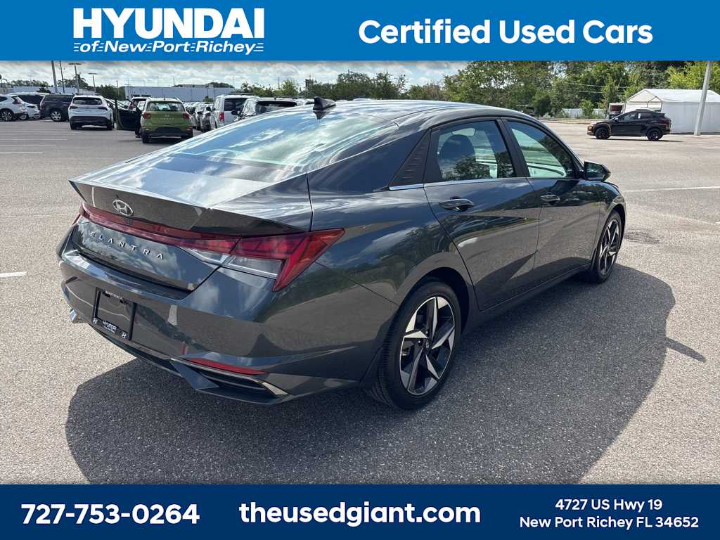 2022 Hyundai Elantra SEL 5
