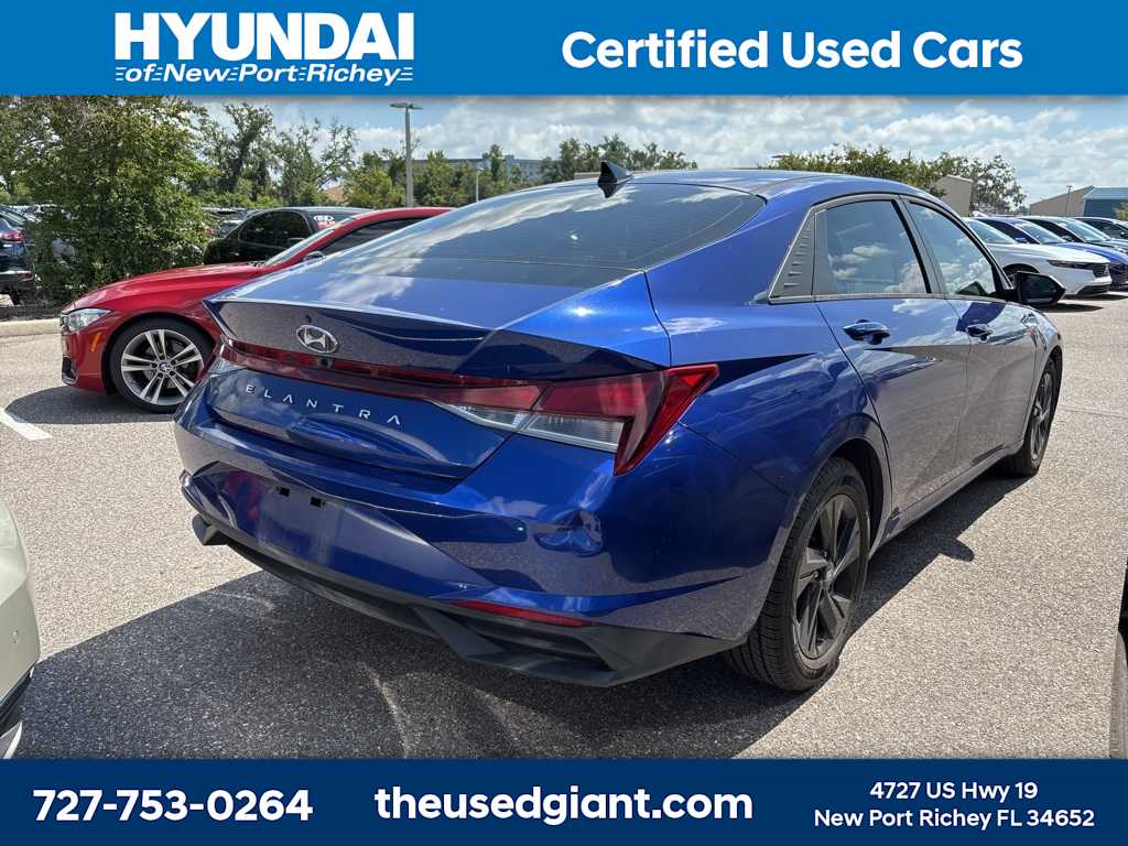 Thumbnail: 2021 Hyundai Elantra - 3