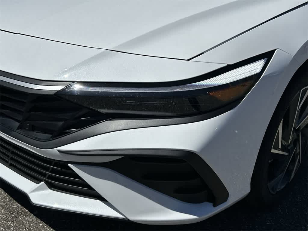 Thumbnail: 2025 Hyundai Elantra - 9