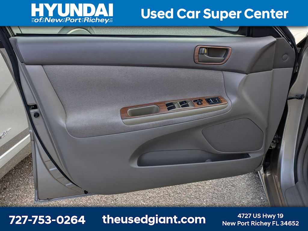 Thumbnail: 2002 Toyota Camry - 10