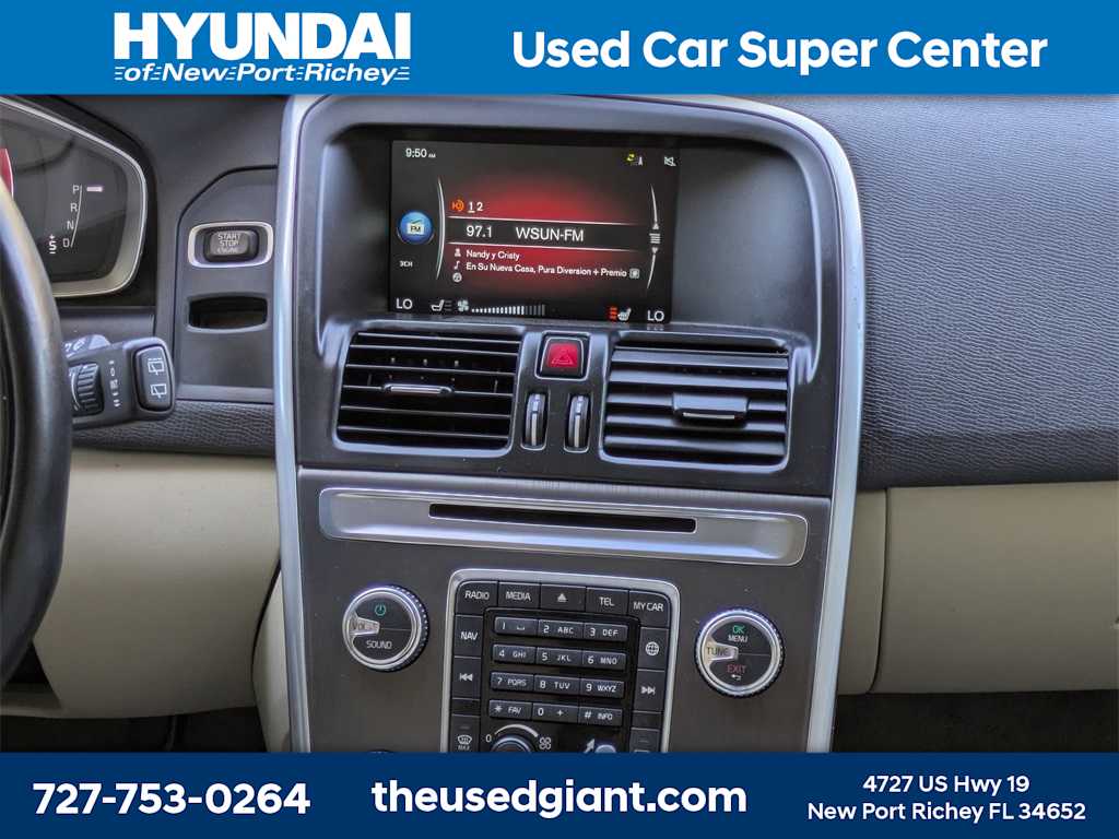 Thumbnail: 2015 Volvo XC60 - 21