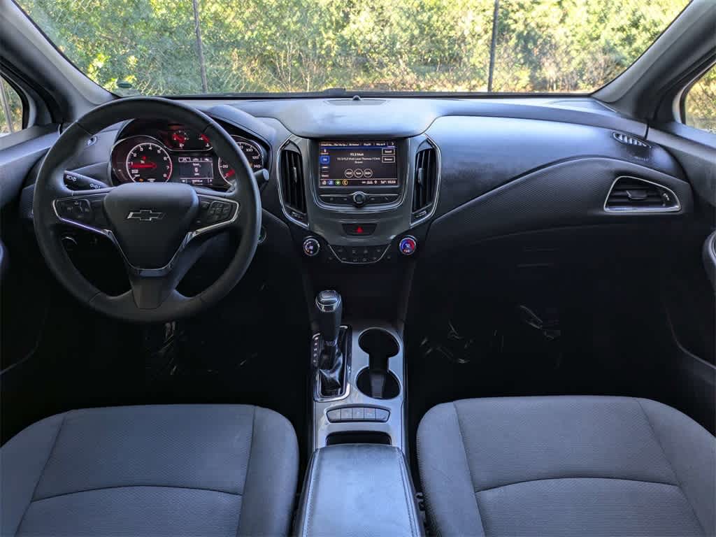 Thumbnail: 2019 Chevrolet Cruze - 16