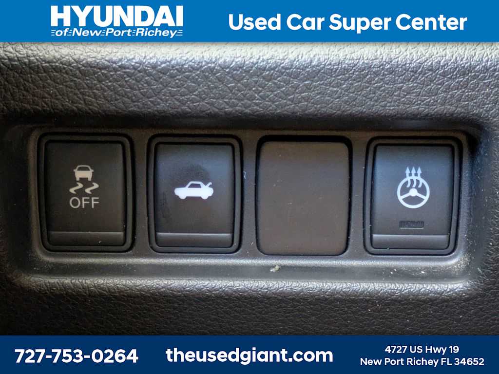 Thumbnail: 2013 Nissan Altima - 28