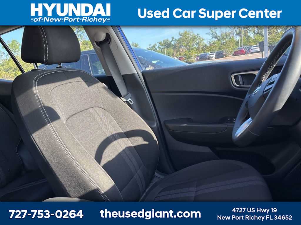 Thumbnail: 2023 Hyundai Venue - 7