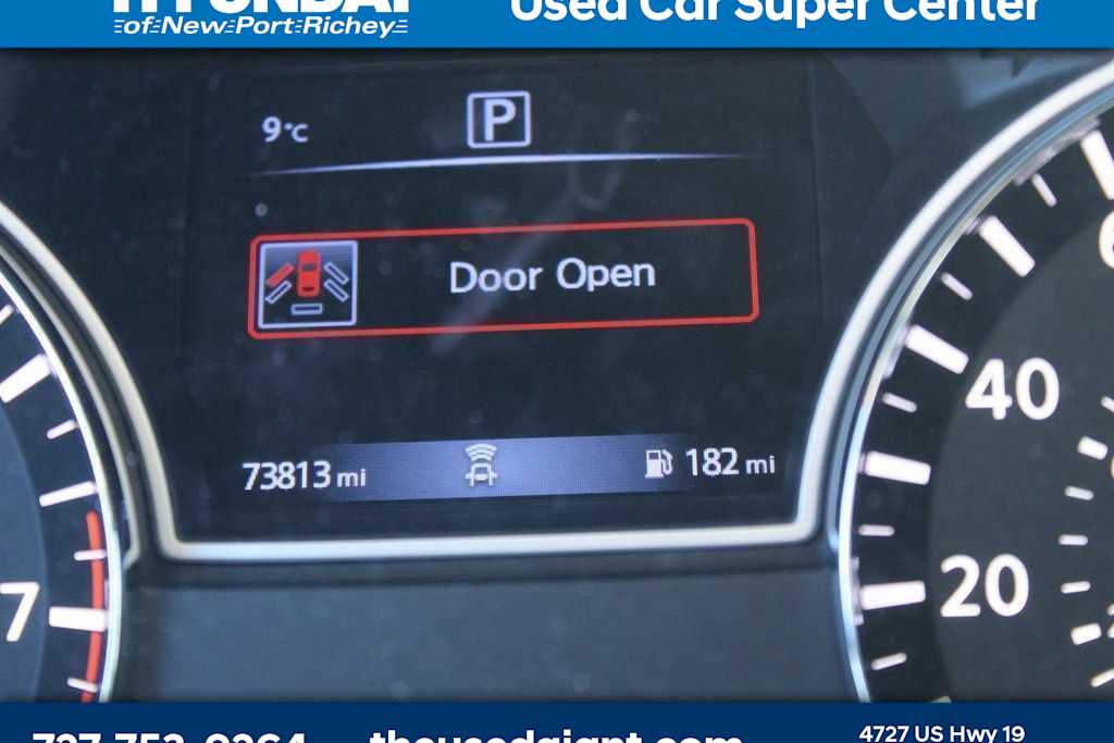 Thumbnail: 2020 Nissan Pathfinder - 10