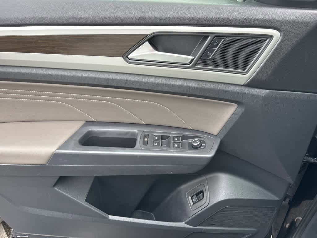 Thumbnail: 2021 Volkswagen Atlas - 12